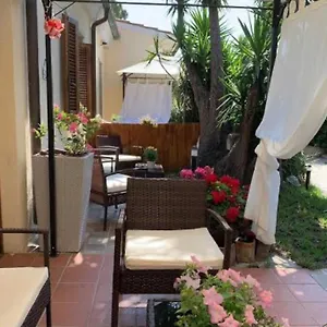  Bed & Breakfast Brezza Di Mare Italia